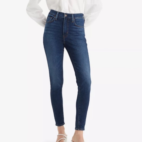 Levi’s Skinny Jeans - Picture 1 of 10
